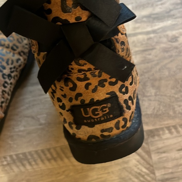 Ugg Boots - Picture 4 of 5
